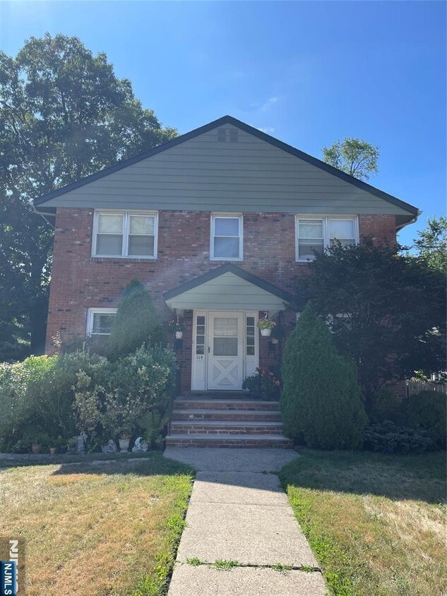 Primary Photo - 114 Ackerman Ave