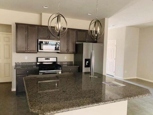 Foto del edificio - 4 BEDROOMS IN HIGHLANDS RANCH!!!