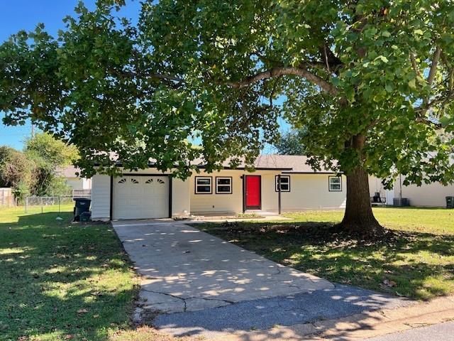 Foto principal - 114 N Nolan Ave