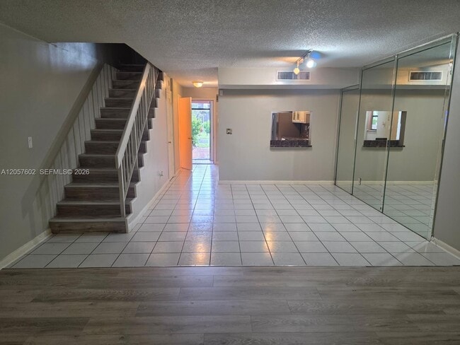 Building Photo - 6630 Racquet Club Dr