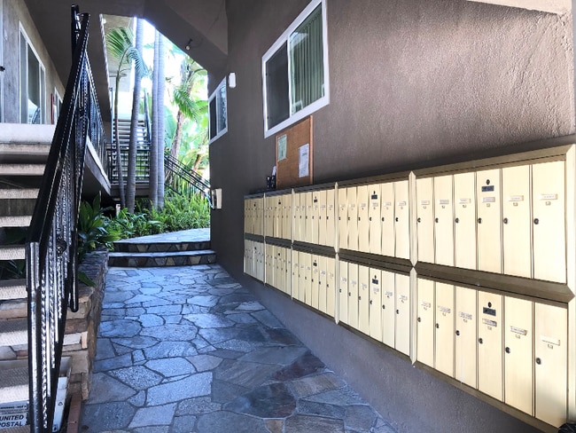 Photo - 4735 W Broadway Apartment