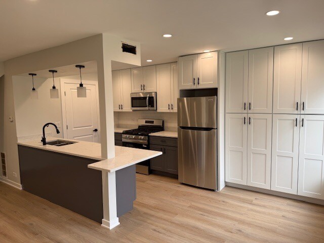 Foto del edificio - 1085 Cove Dr