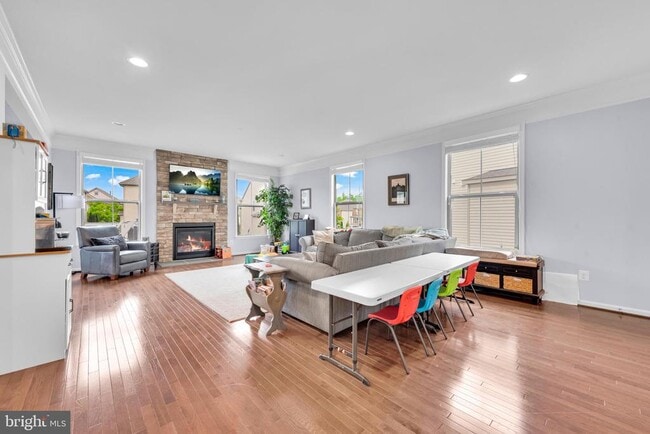 Building Photo - 42530 Oxford Forest Cir