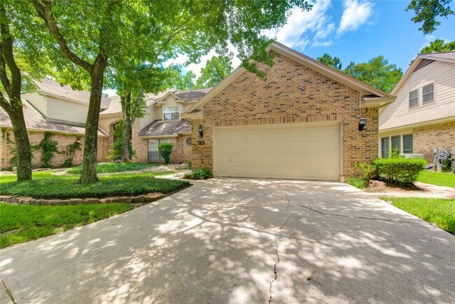 Foto del edificio - 25 Fairway Oaks Pl
