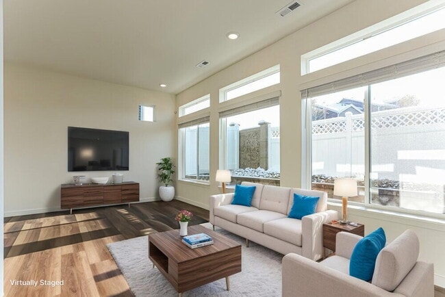 Building Photo - 4760 N Tower Dr