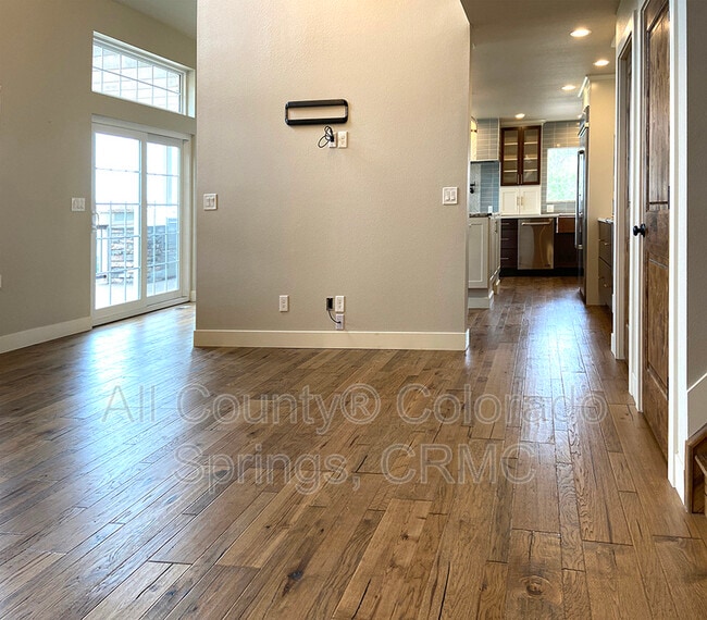 Building Photo - 2095 Mulligan Dr