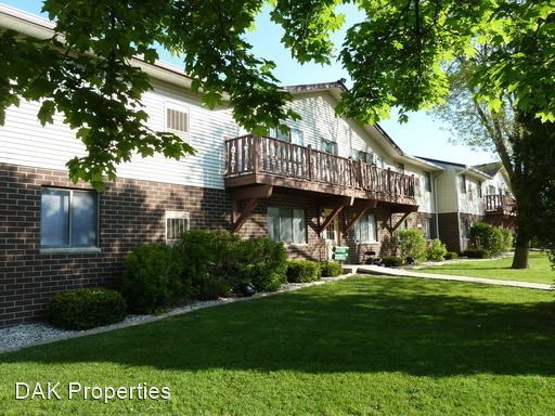 Primary Photo - N111W15651-W15651 Vienna Ct