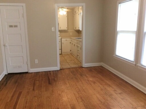Building Photo - Beautiful House Located Minutes From Medical District, Elementary & Maxey Park!