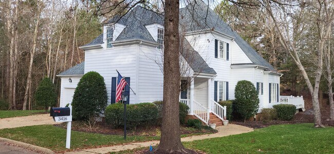 Building Photo - Low Maintenance Living in Williamsburg