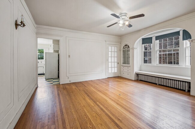 Foto del edificio - 3006 W Logan Blvd