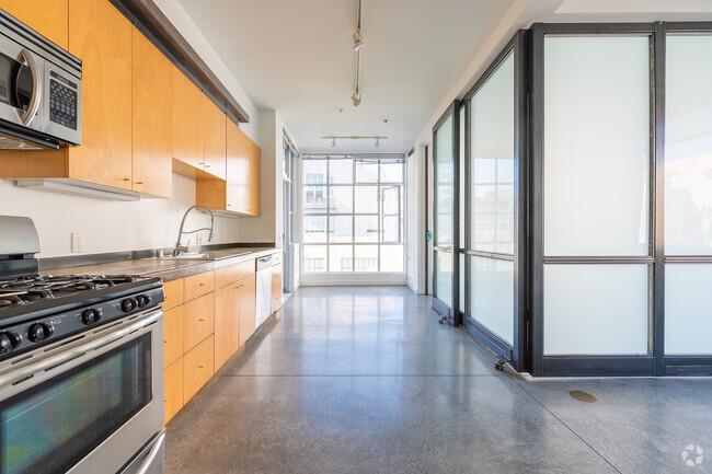 3HAB, 2BA - Lantern Lofts