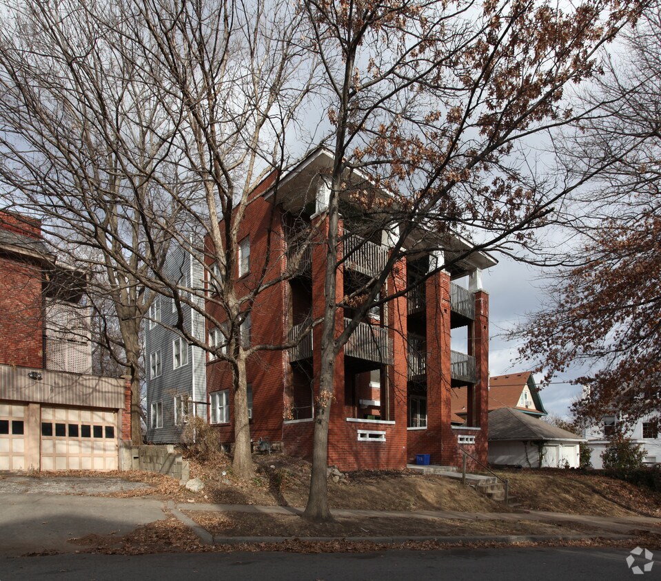 16101612 Valentine Rd, Kansas City, MO 64111 Apartments in Kansas