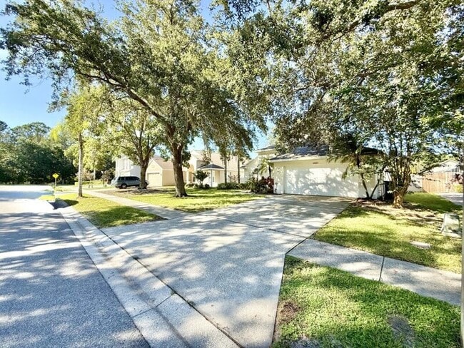 Building Photo - 4768 Ridgemoor Cir