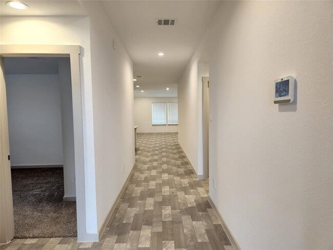 Building Photo - 226 Serena Pk Ln