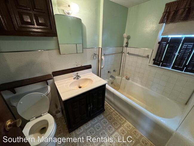 Building Photo - 3 br, 1 bath House - 4703 Fake Rd