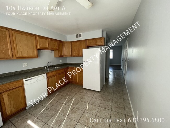 Building Photo - 104 Harbor Dr