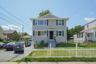 Building Photo - 8 Albany Ave