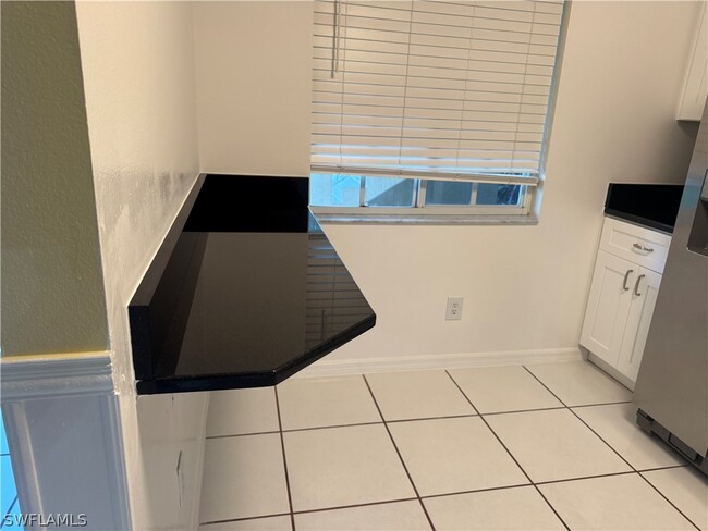 Foto del edificio - 7779 Jewel Ln