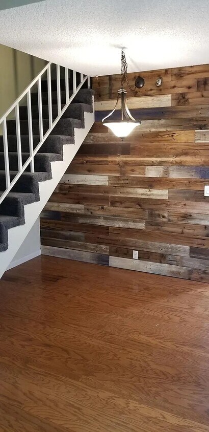 Foto principal - 720 W 4th St