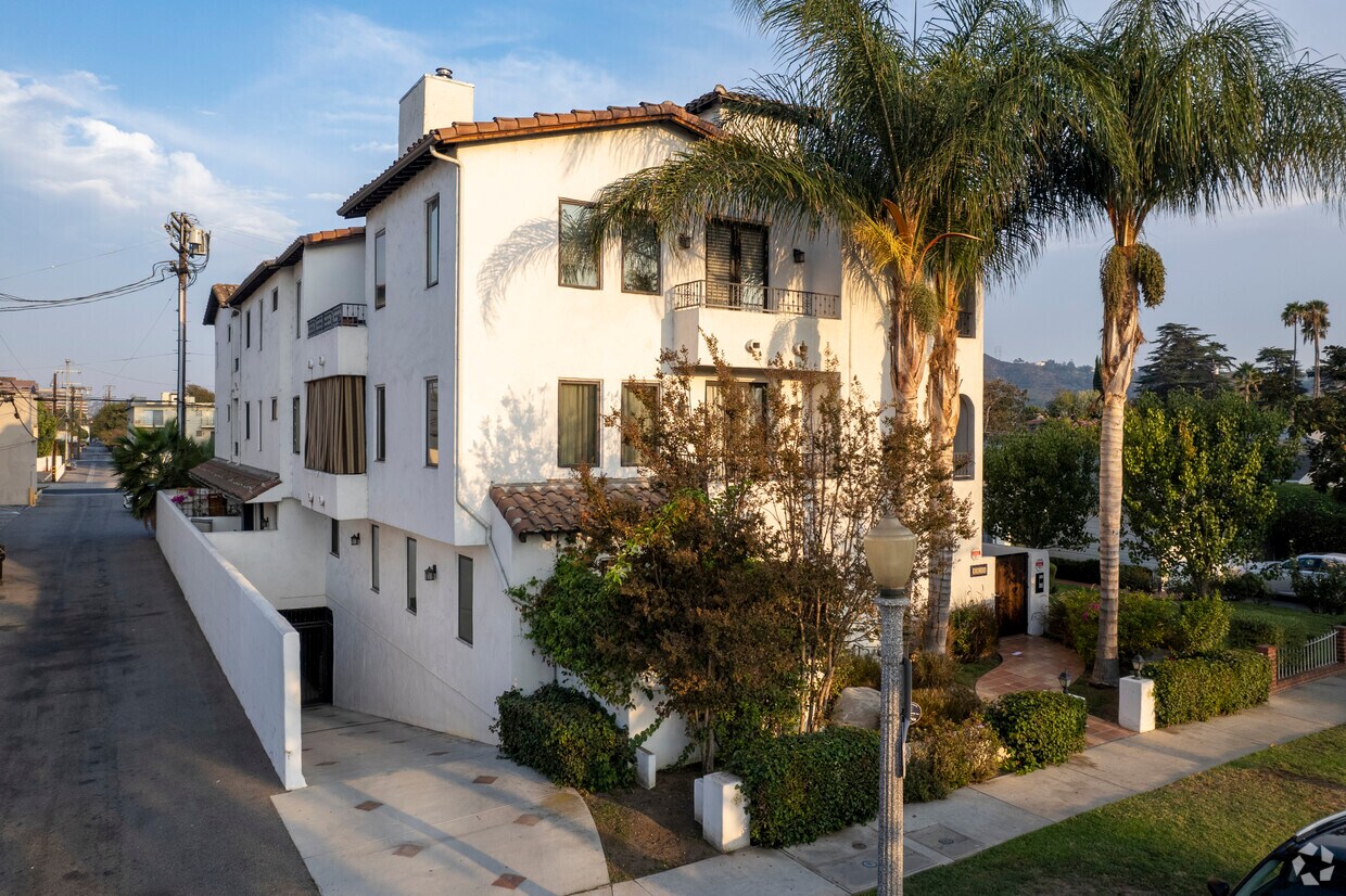 Foto principal - 4440 Talofa Ave