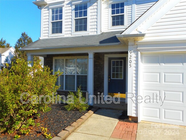 Building Photo - 9205 Bellegarde Dr