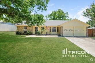 Building Photo - 9941 Farmington Dr