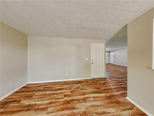 Foto del edificio - 5173 Scarbrough Ln