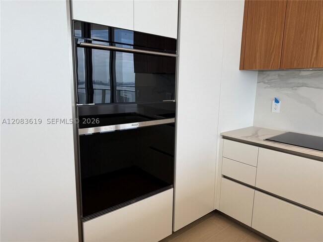 Building Photo - 1400 Biscayne Blvd