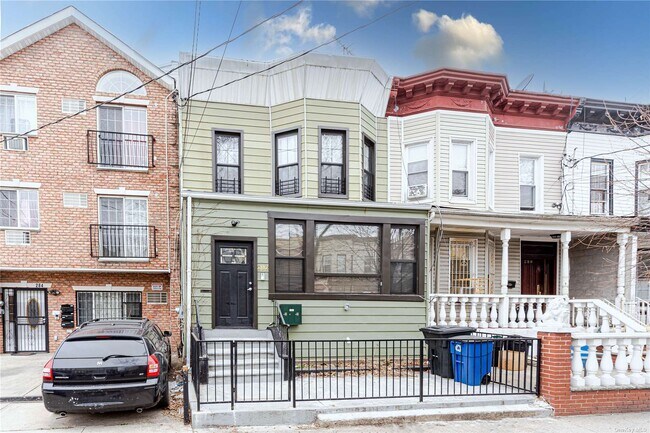 Building Photo - 282 E 38th St