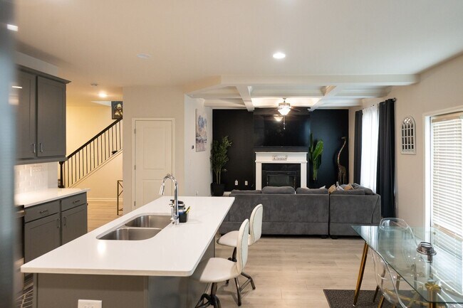 Building Photo - 2957 Cottage Ln