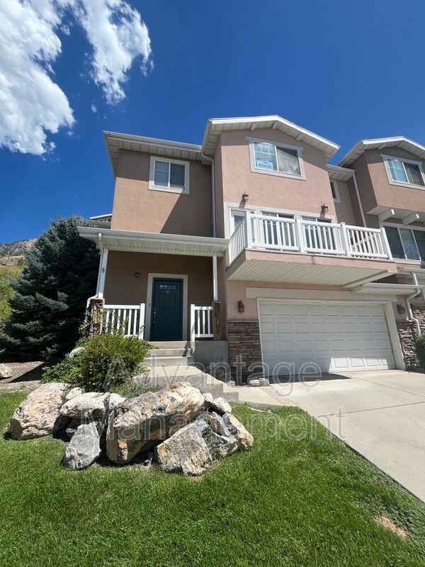 Primary Photo - 1333 Alpine Way