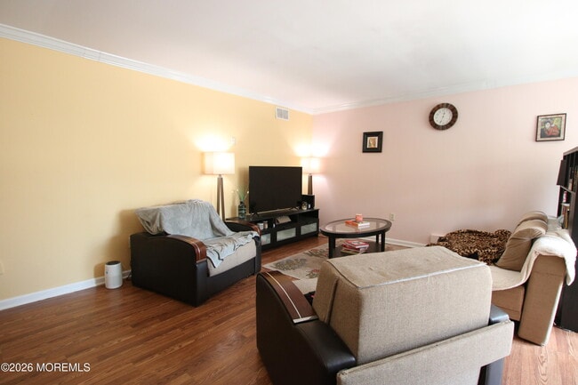 Foto del edificio - 65 Cedar Ave