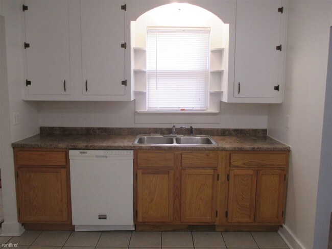 Foto del edificio - 2 br, 1 bath House - 1022 S Greenwood Ave