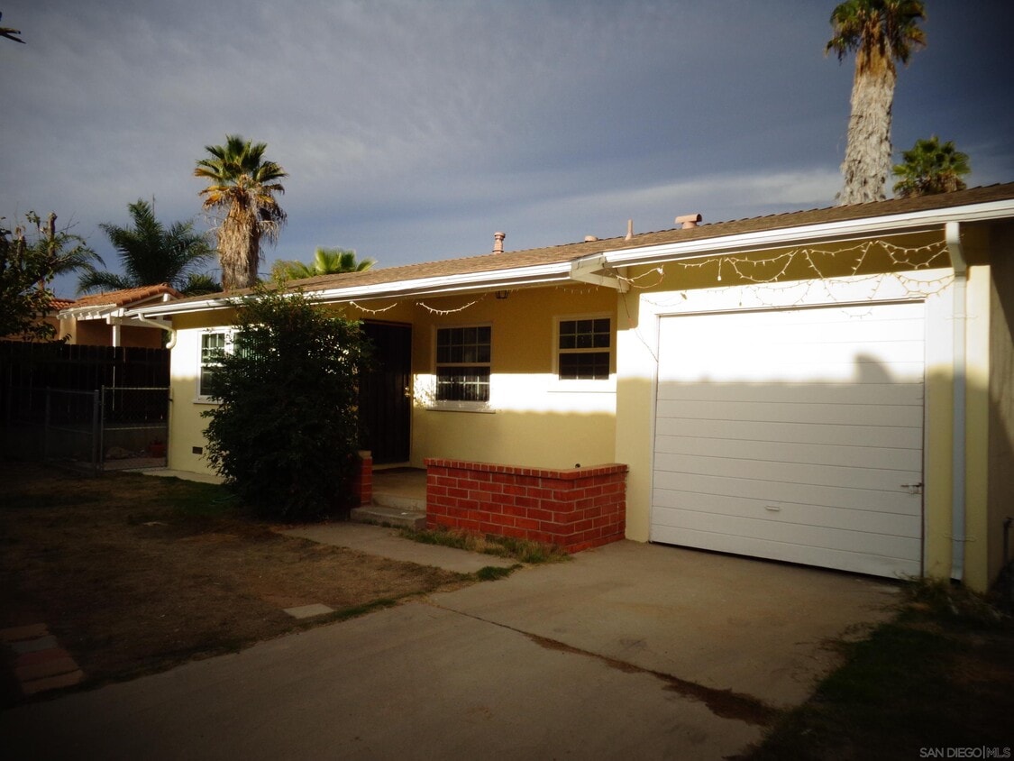 328 1/2 W 15th Ave, Escondido, CA 92025 House Rental in Escondido, CA
