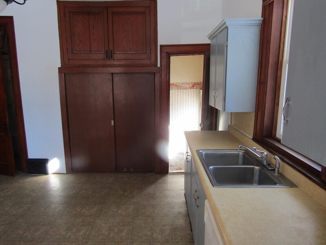 724 E 22nd St, Dubuque, IA 52001 House Rental in Dubuque, IA