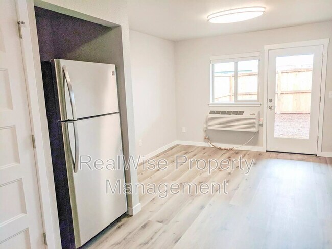 Foto del edificio - 8300 SE Flavel St
