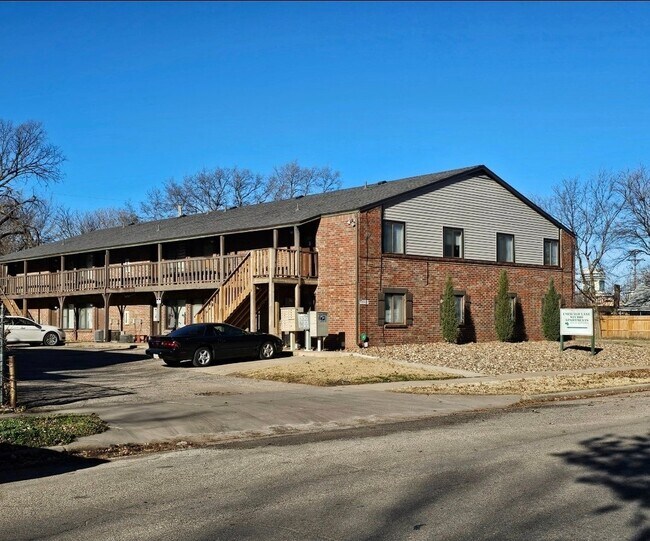 Foto del edificio - 815 S Emporia St