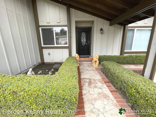 Building Photo - 3 br, 2 bath House - 210 Monterey Road