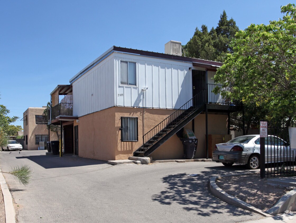 Primary Photo - 2103 Eton Ave SE