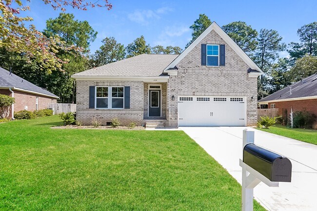 Building Photo - 224 Bainbridge Dr
