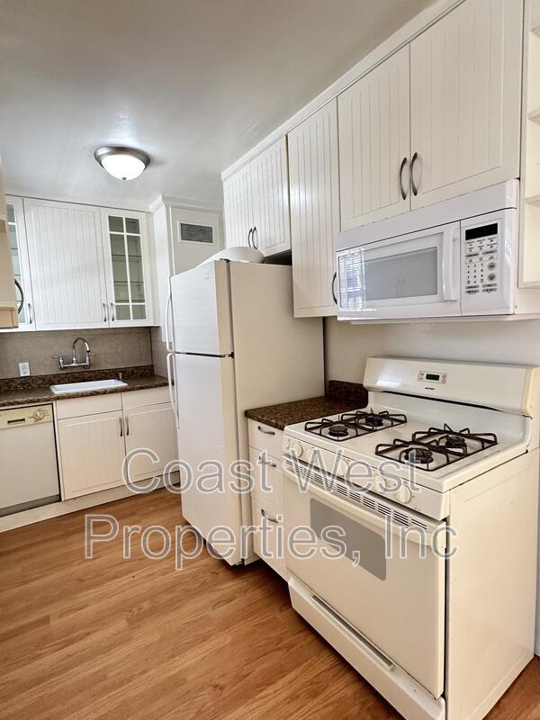 Foto del edificio - 1572 Reed Ave