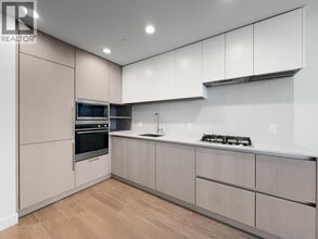 Building Photo - 5685 Halley Ave