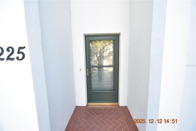 Foto del edificio - 1225 McMullen Booth Rd