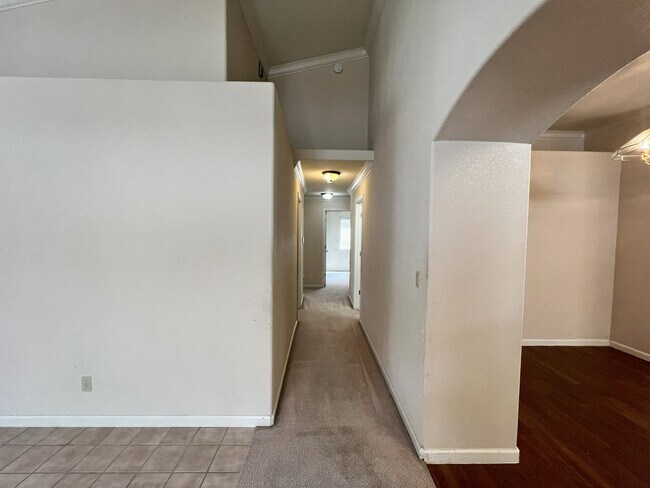 Foto del edificio - Cozy 4 Bed 2 Bath Home in Elk Grove