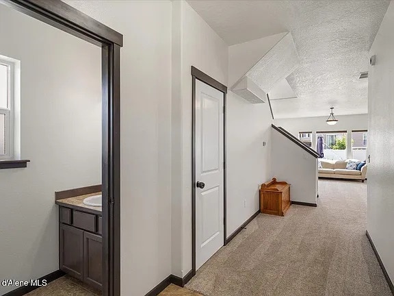Foto del edificio - 1824 E Warbler Ln