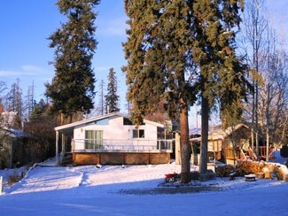 Building Photo - 526 Scott Ave