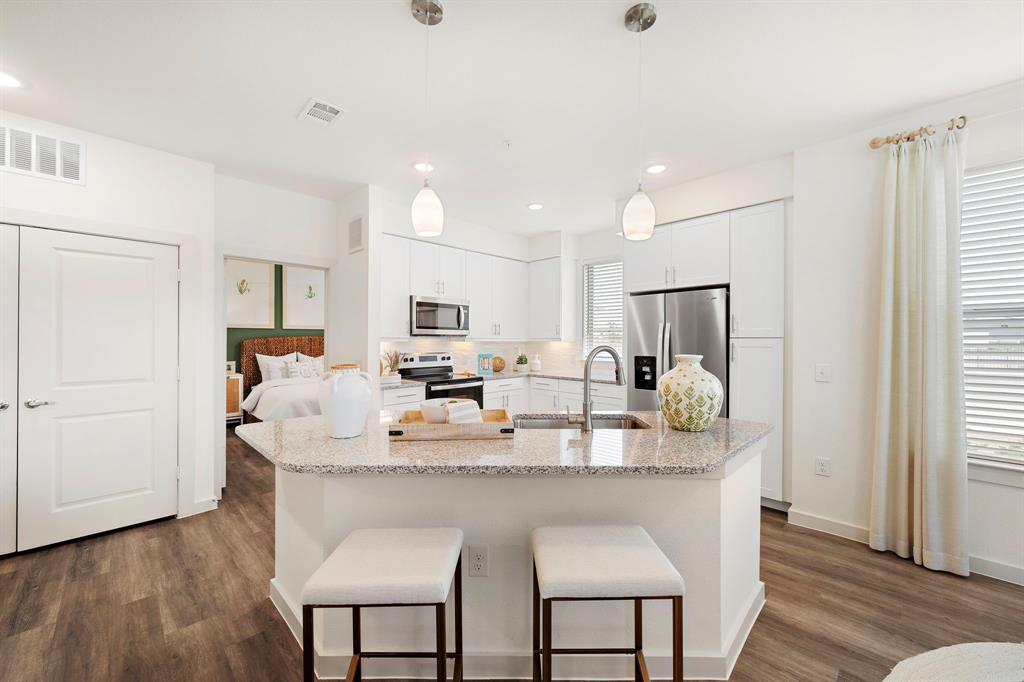 Foto principal - 5550 Dancy Rd