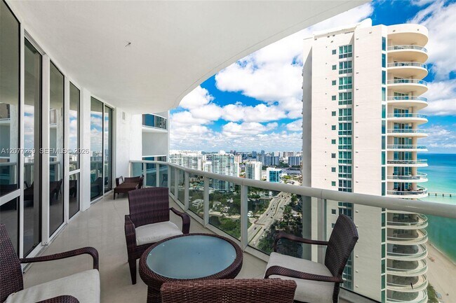 Foto del edificio - 16001 Collins Ave