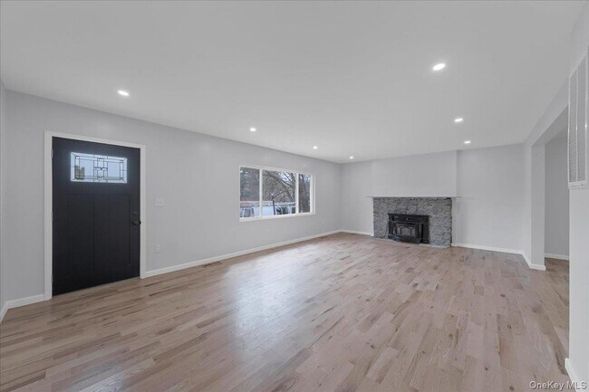 Building Photo - 1435 NY-208