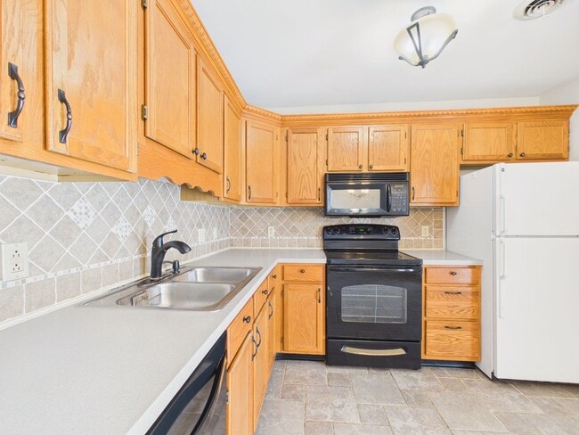 Foto del edificio - Charming Townhome in Mechanicsburg